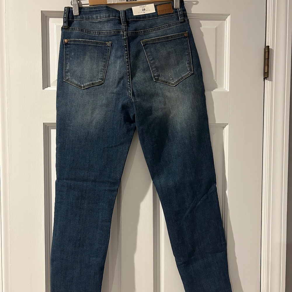 Judy Blue Adelene Mid Rise Girlfriend Jean